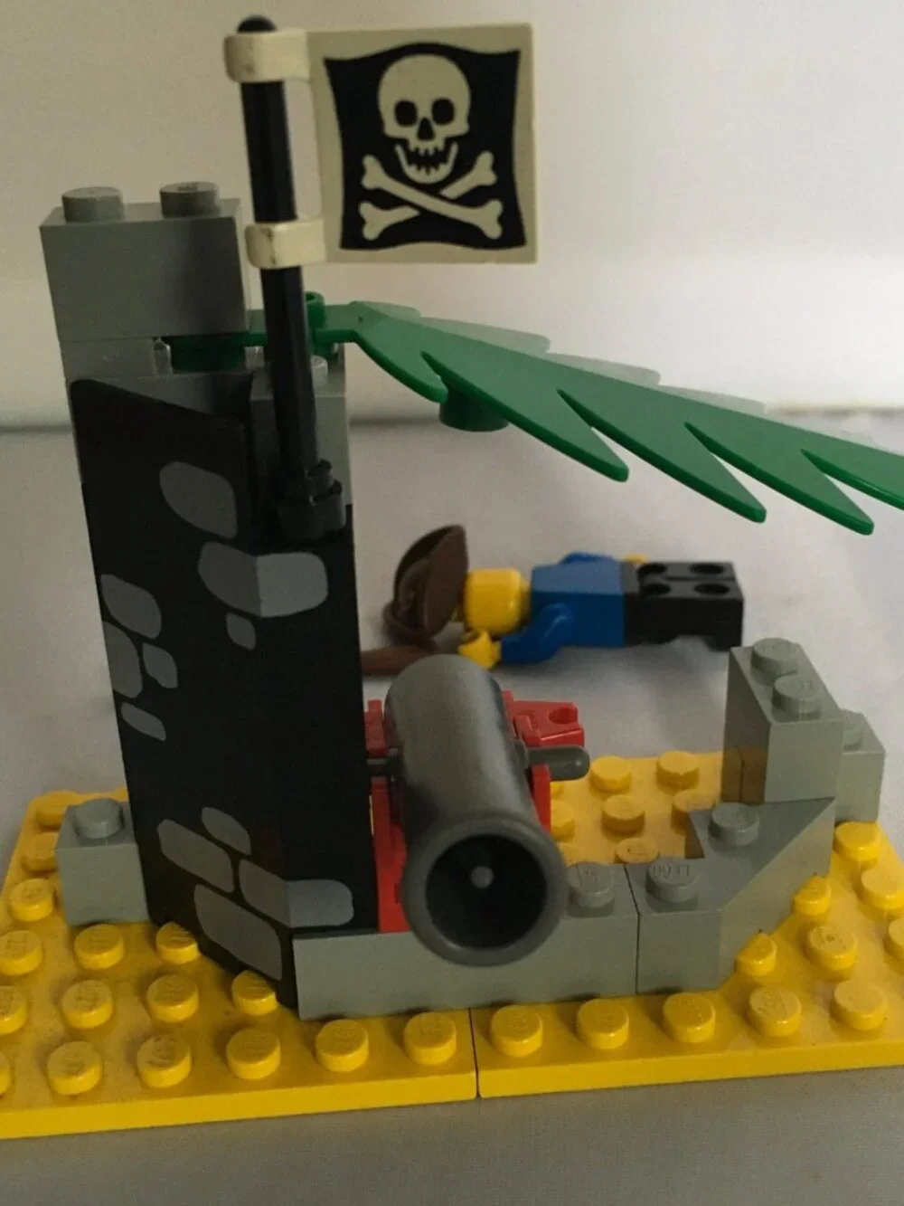 Pirates‎ LEGO Pirates I Battle Cove (1492)